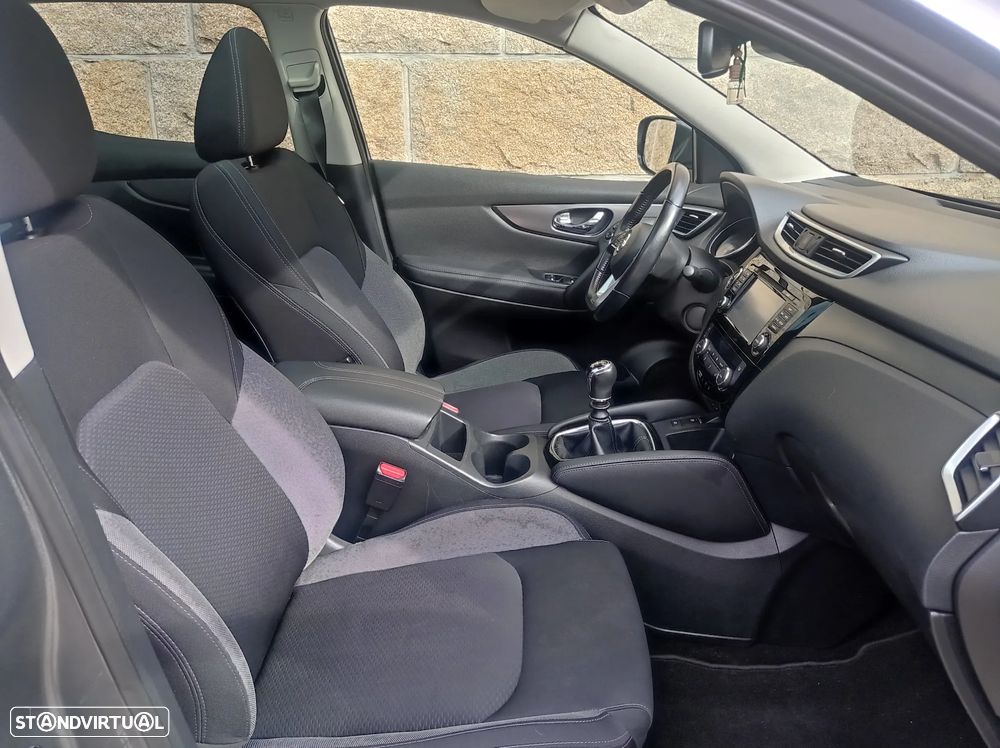 Nissan Qashqai 1.5 dCi N-Connecta - 9