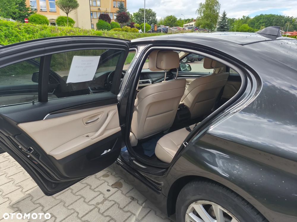 BMW Seria 5 525d xDrive Sport-Aut Luxury Line - 38