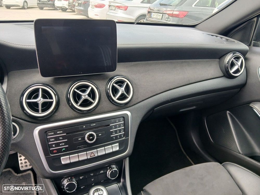 Mercedes-Benz A 200 d AMG Line - 22