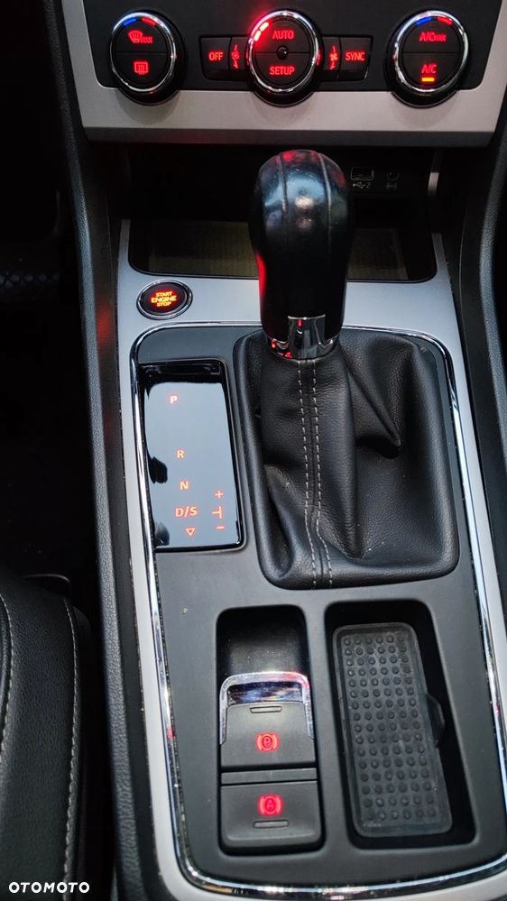 Seat Leon 2.0 TDI DPF DSG Xcellence - 17