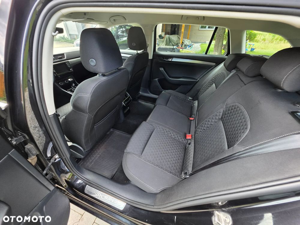Skoda Superb 2.0 TDI Style DSG - 12