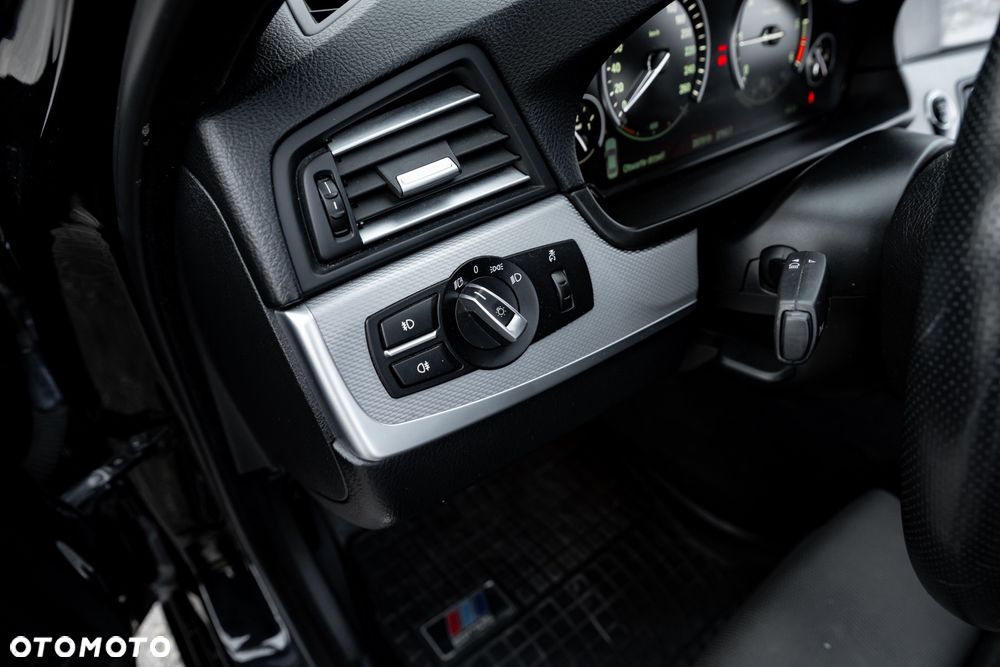 BMW Seria 5 ver-xdrive20d - 27