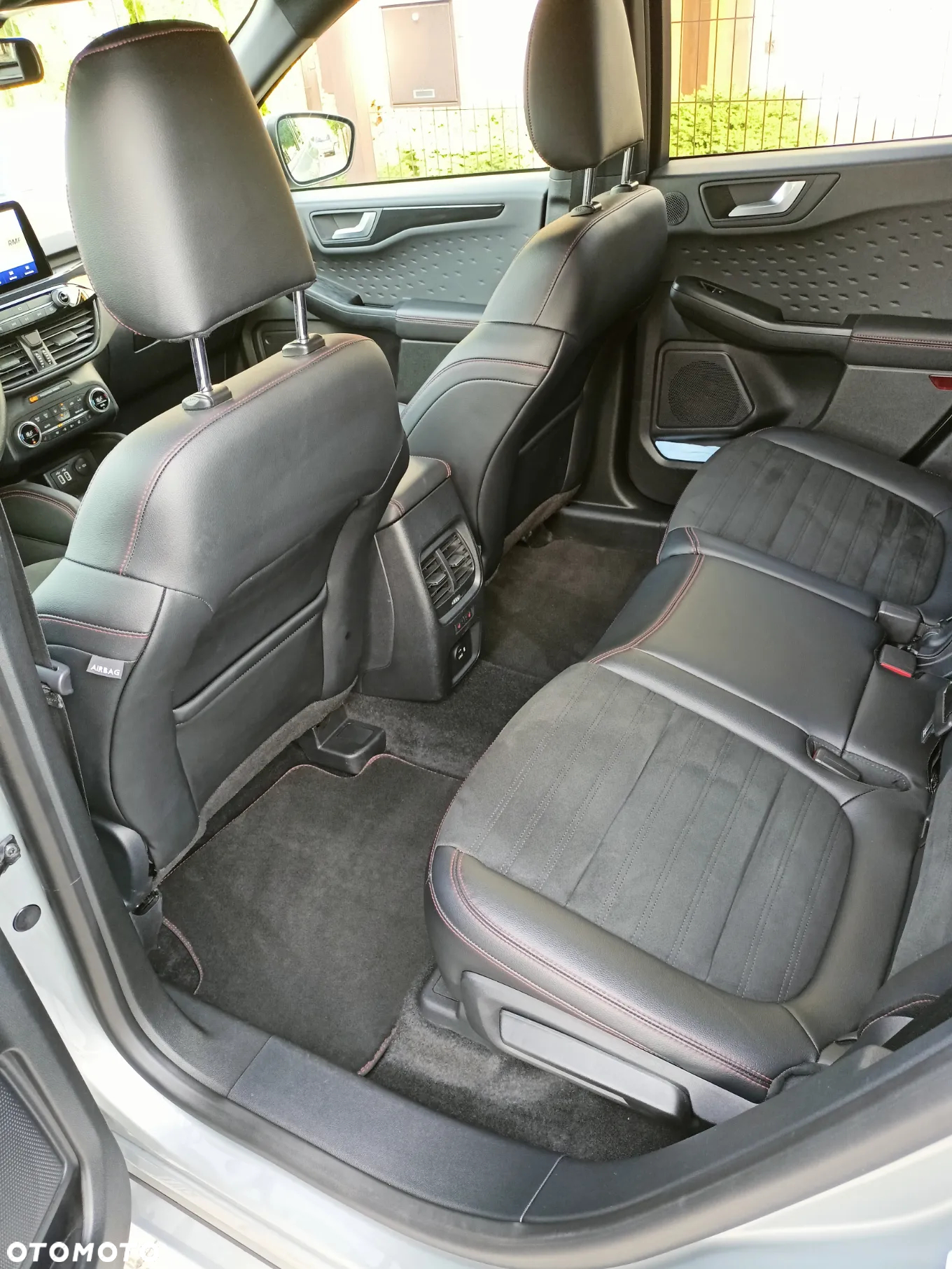 Ford Kuga 2.5 FHEV FWD ST-Line X - 20