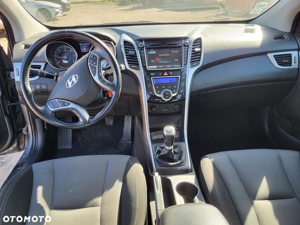 Hyundai i30 blue 1.6 CRDi Trend - 32