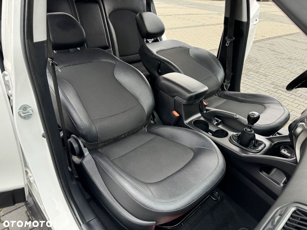 Hyundai ix35 1.7 CRDi 2WD blue Style - 7