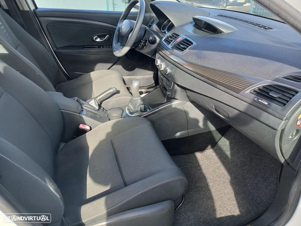 Renault Mégane 1.5 dCi Confort - 23