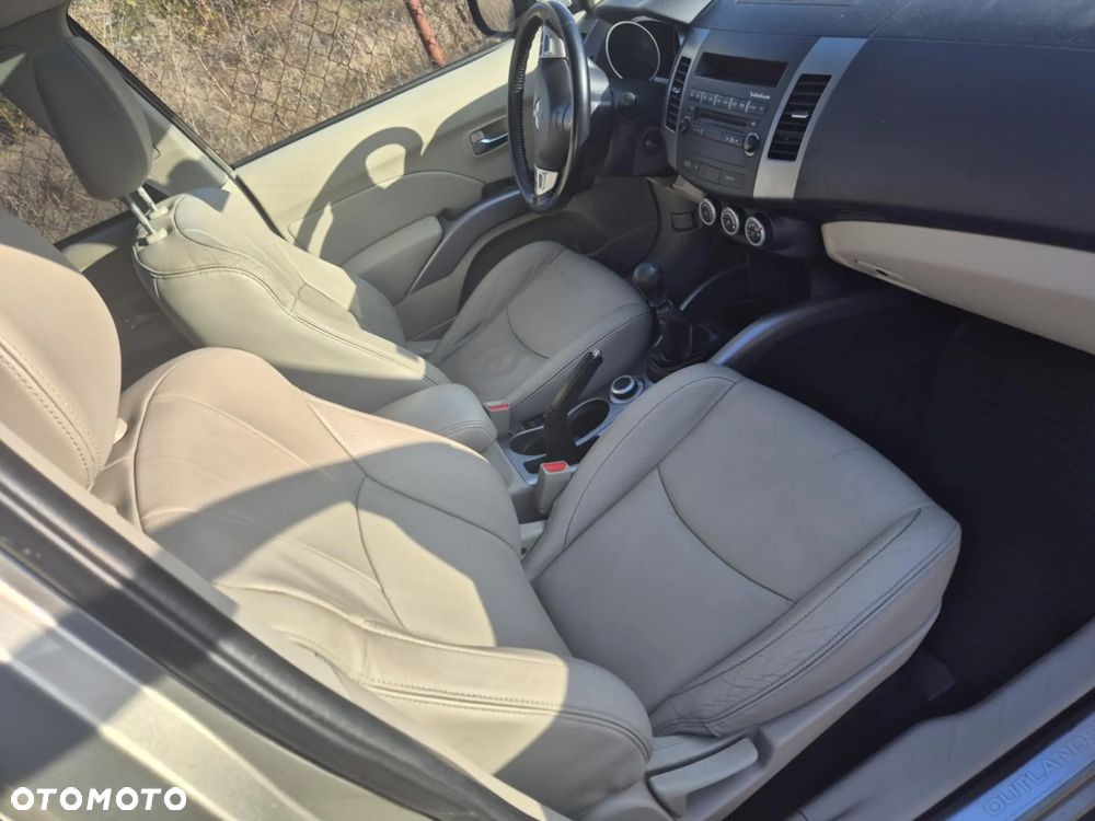 Mitsubishi Outlander 2.0 DID Instyle - 8