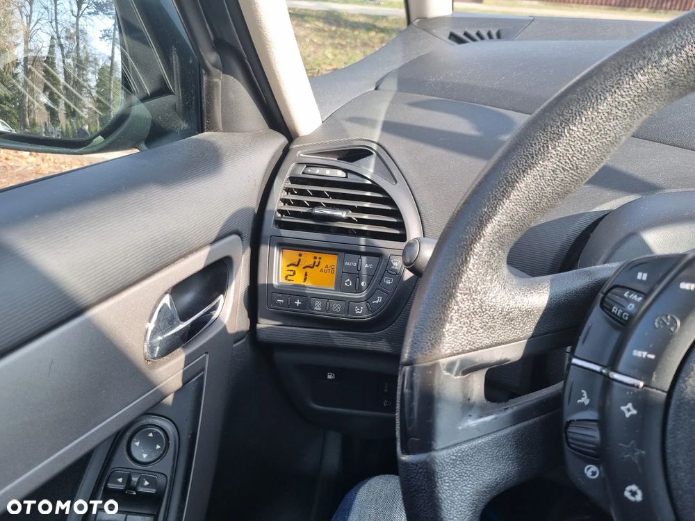Citroën C4 Picasso - 19