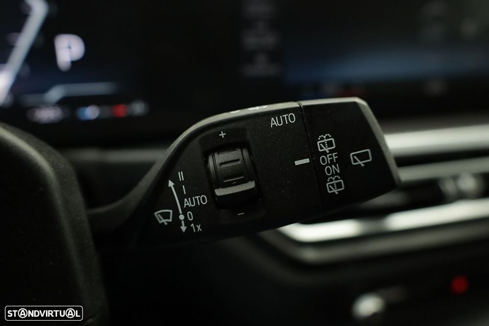 BMW 320 d Pack Desportivo M Auto - 16