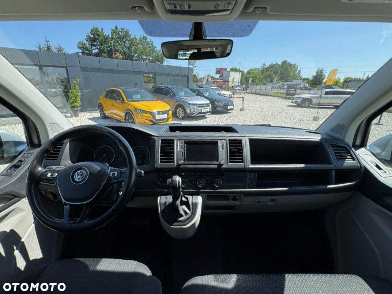 Volkswagen Caravelle - 12