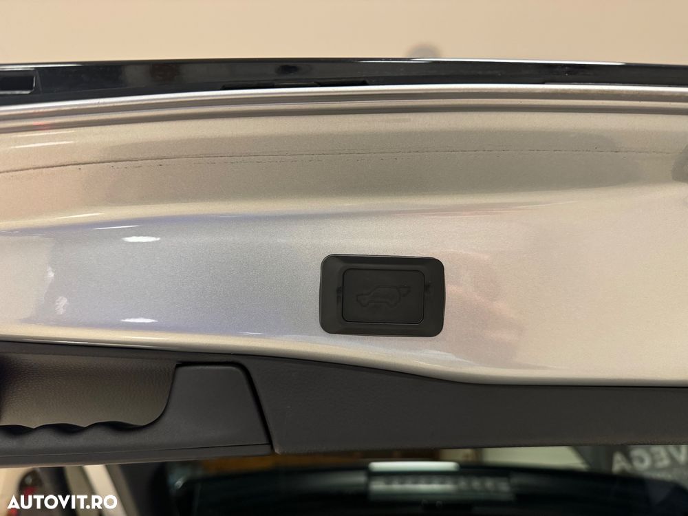 Toyota RAV4 2.5 4x4 Hybrid Black Edition - 34