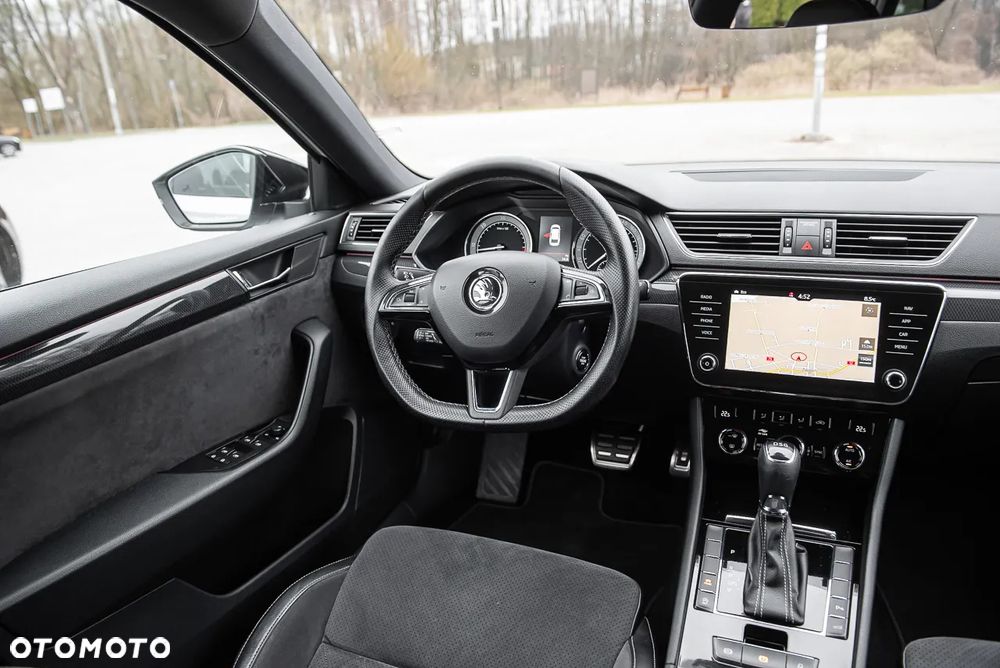 Skoda Superb 2.0 TDI DSG Sportline - 31