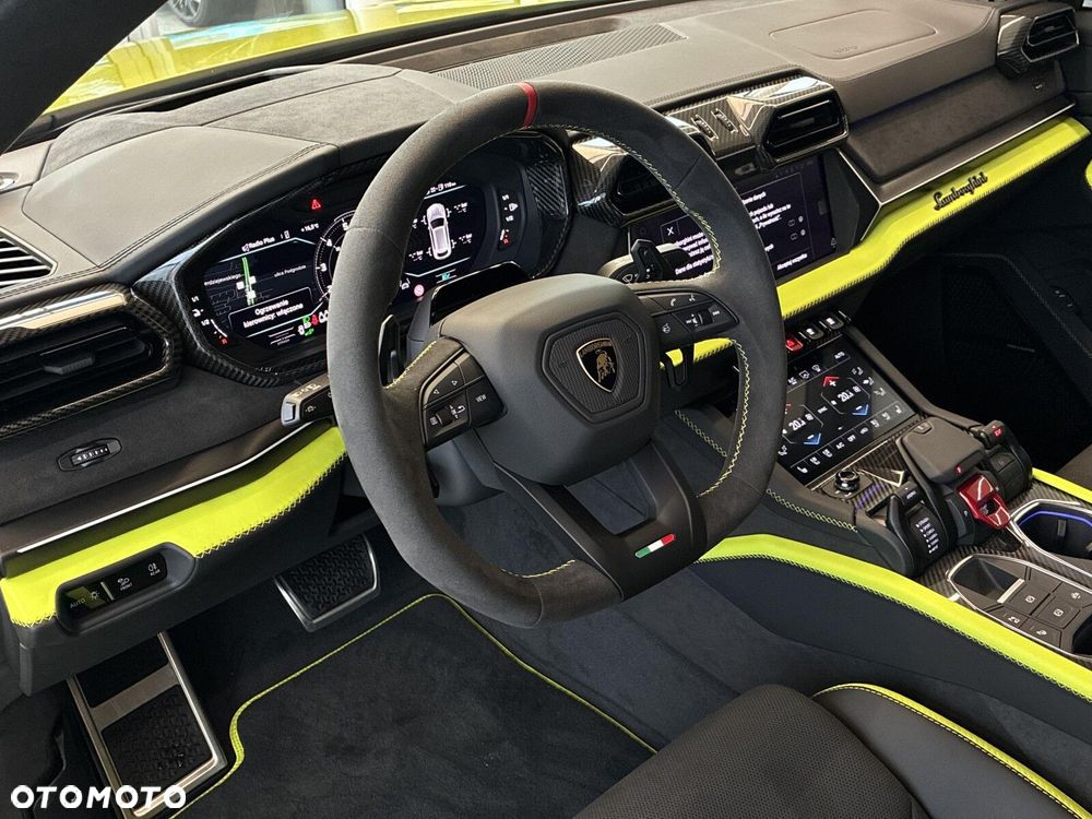 Lamborghini Urus - 10
