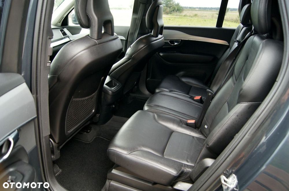 Volvo XC 90 D5 AWD Geartronic Momentum - 12