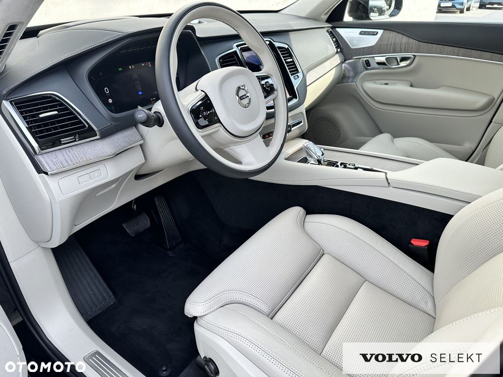 Volvo XC 90 - 9