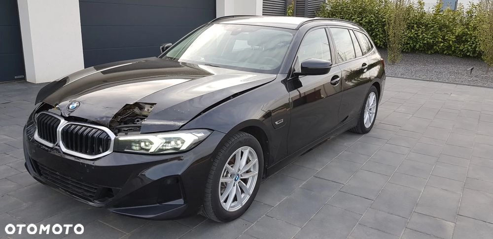 BMW Seria 3 320e M Sport - 13