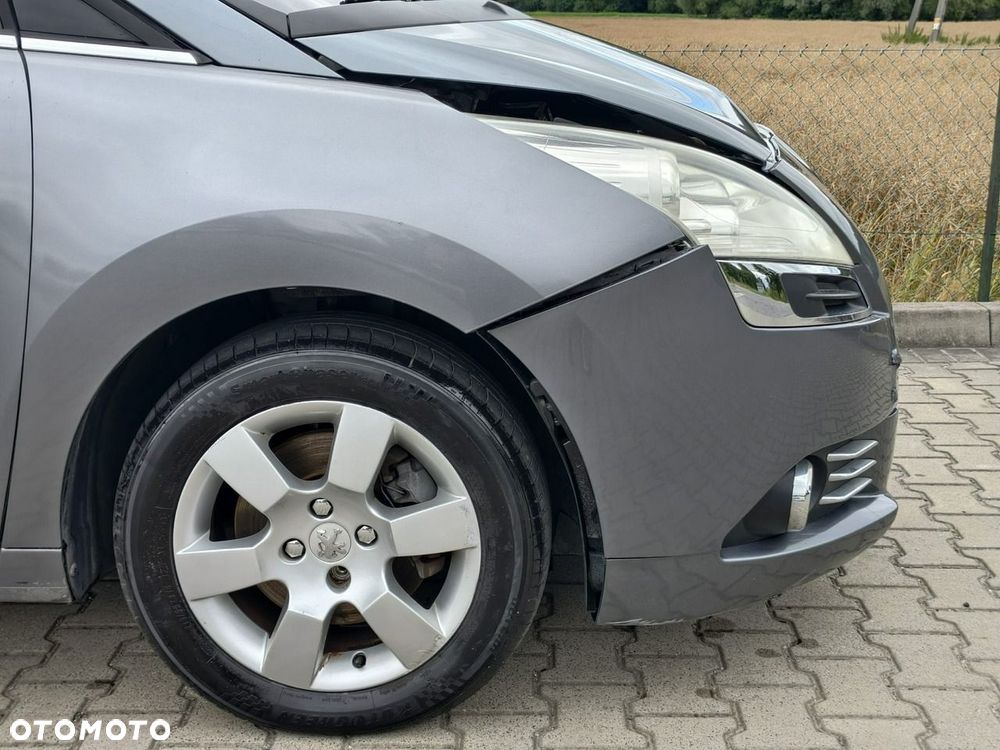Peugeot 5008 - 24