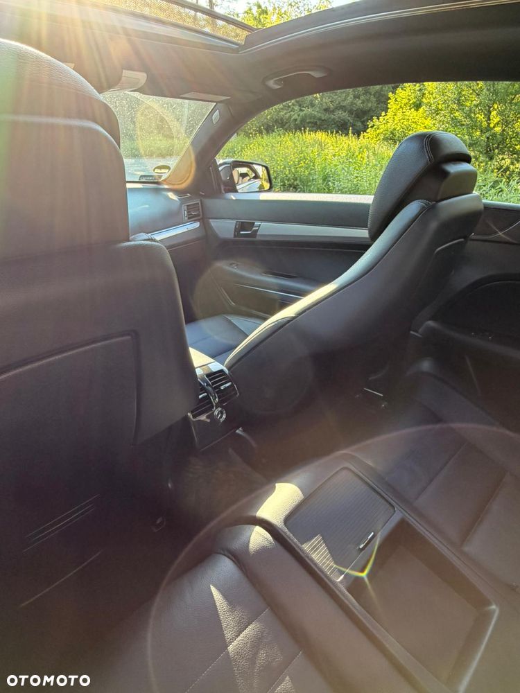 Mercedes-Benz Klasa E 250 CGI BlueEFFICIENCY Automatik Avantgarde - 16