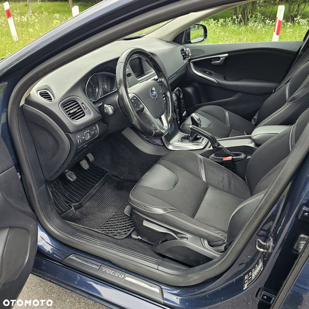 Volvo V40 T3 Kinetic - 11
