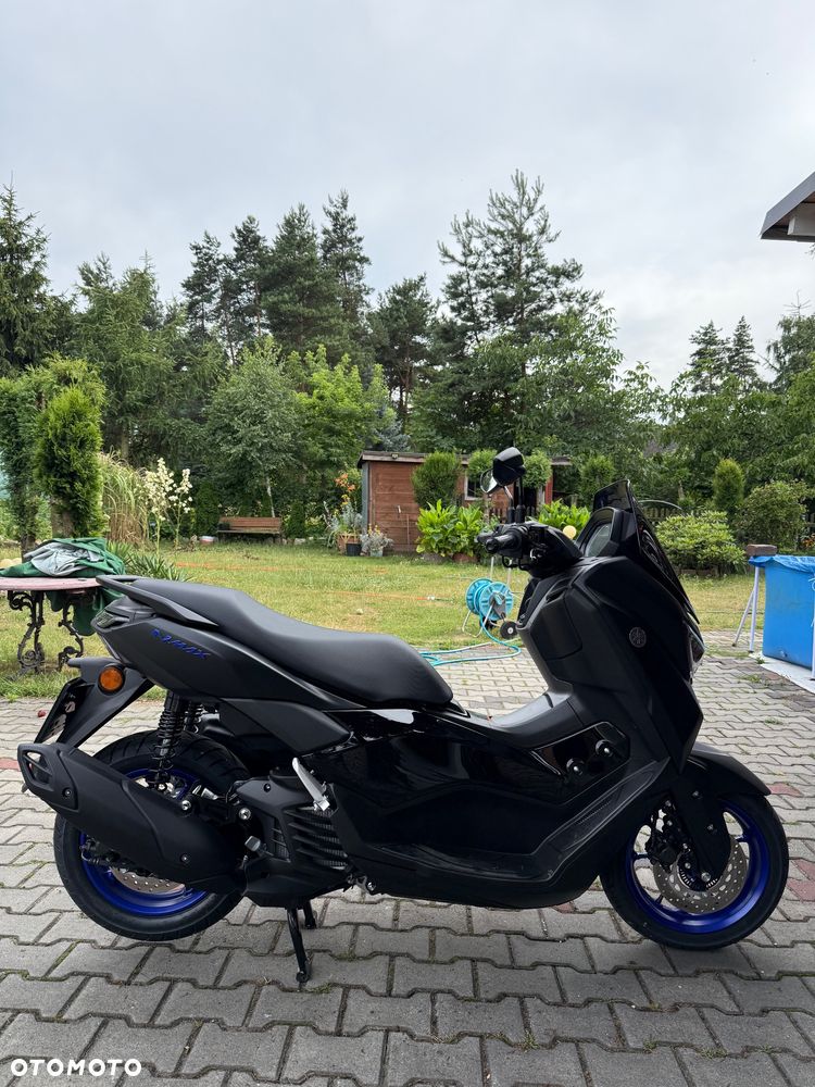 Yamaha NMAX - 4