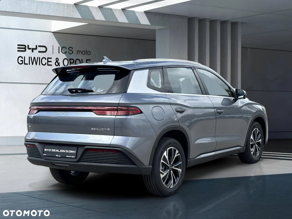 BYD Sealion 5 - 6