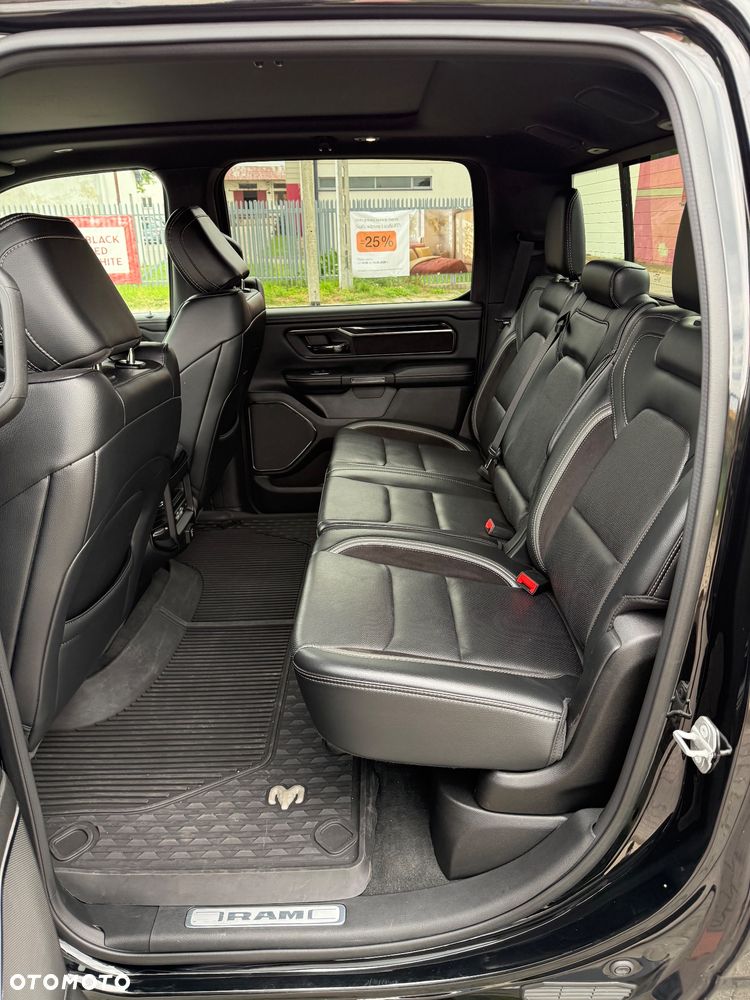 Dodge RAM 5.7 4x4 - 19