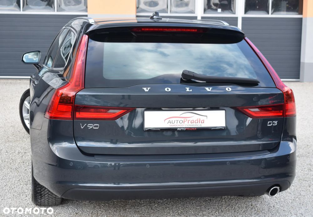 Volvo V90 D3 Momentum Pro - 8