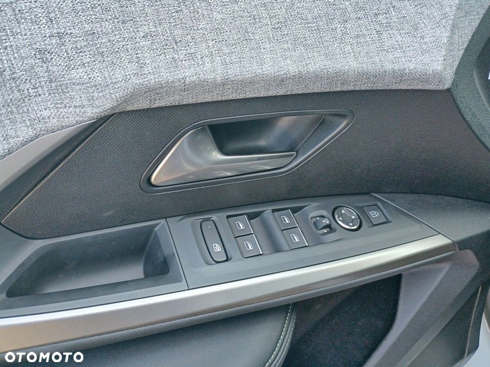 Peugeot 3008 1.6 PHEV 195 GT E-DCS7 - 18