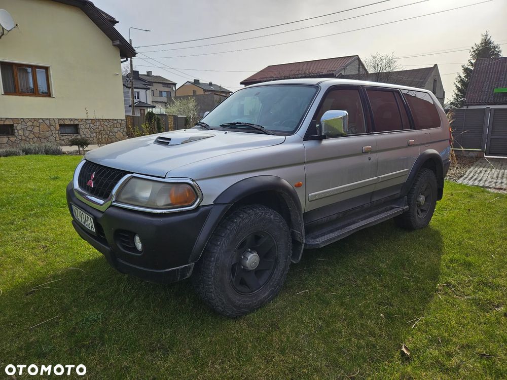 Mitsubishi Pajero Sport - 12