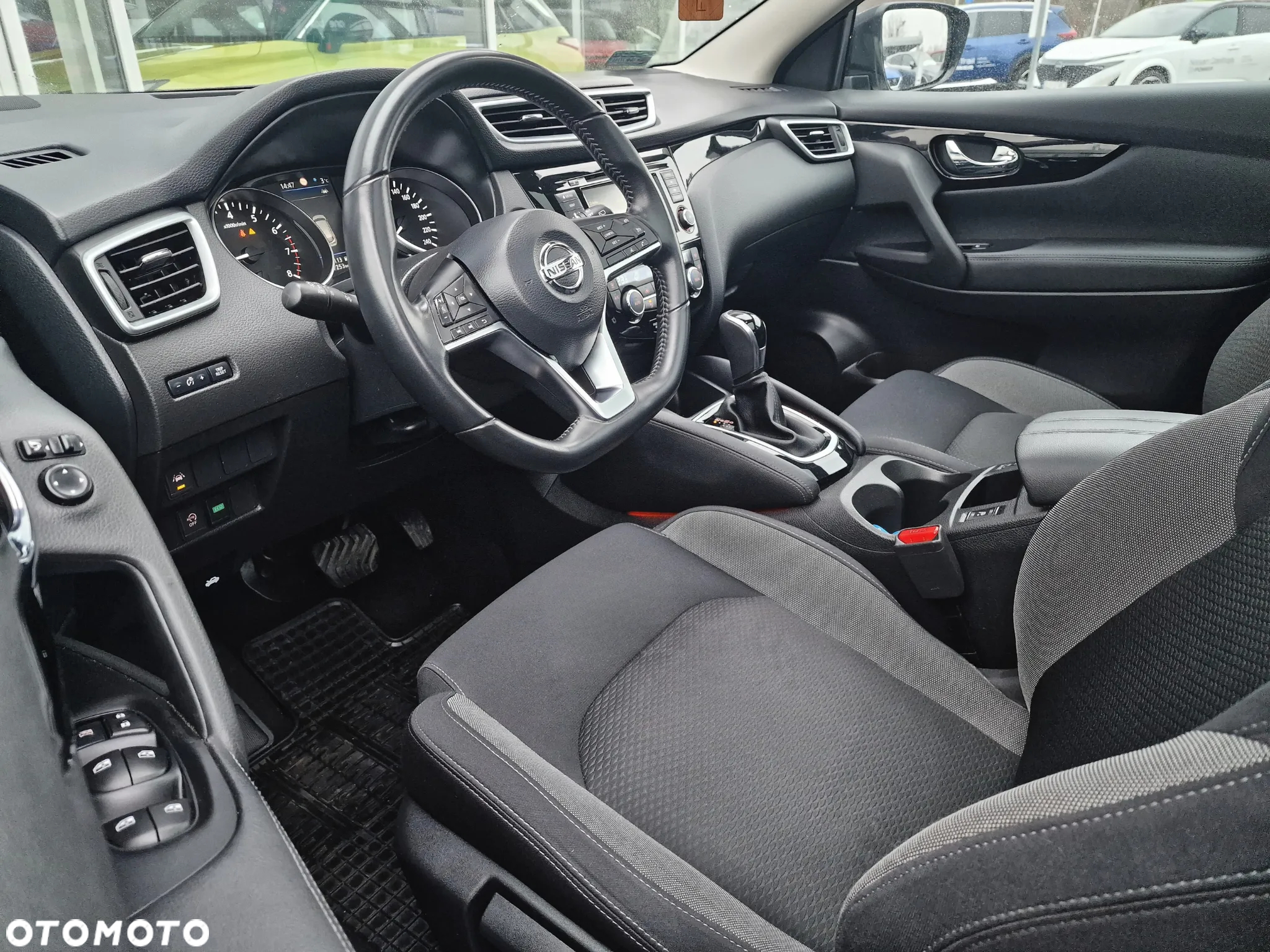 Nissan Qashqai 1.3 DIG-T N-Connecta DCT - 6
