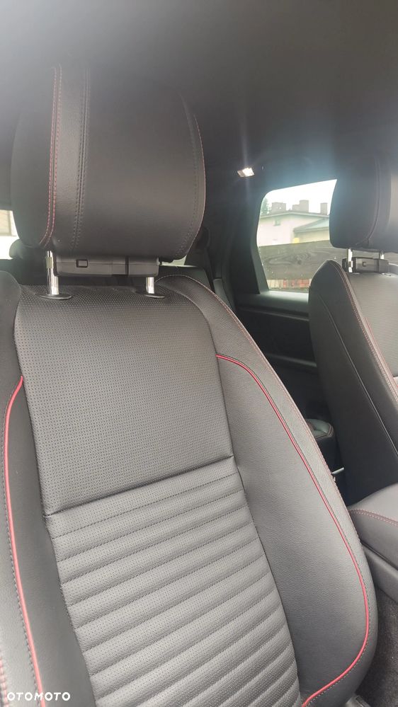 Land Rover Discovery Sport - 18
