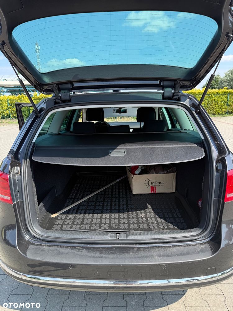 Volkswagen Passat - 11
