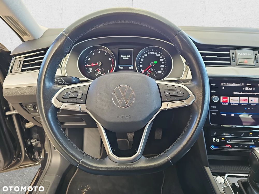 Volkswagen Passat - 16