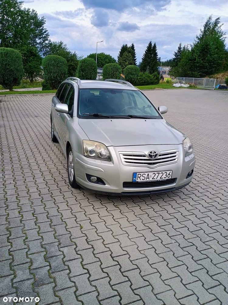 Toyota Avensis 2.0 D-4D Combi Executive - 2