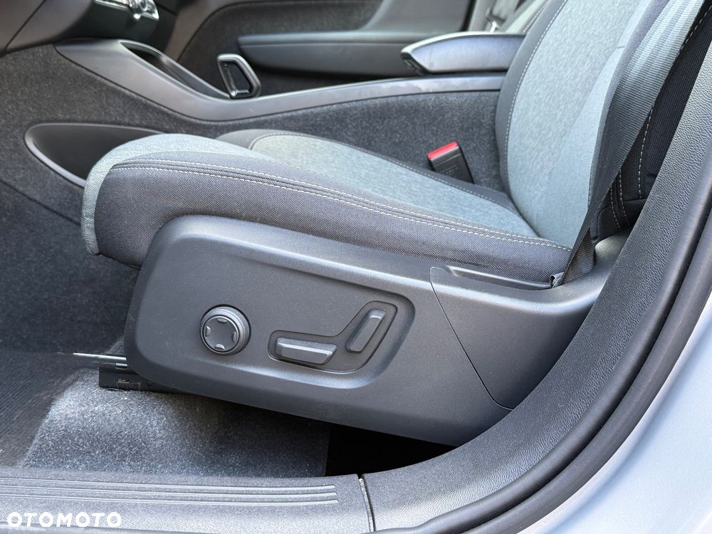 Volvo XC 40 B3 Plus Dark - 15