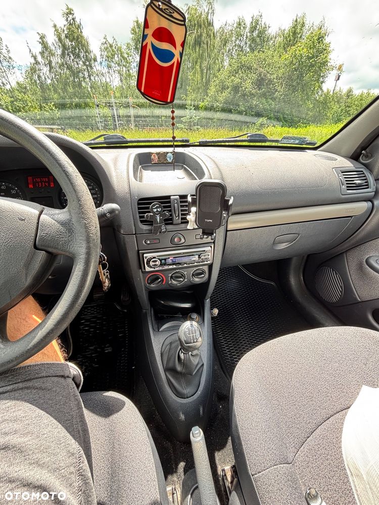 Renault Clio 1.2 16V Authentique - 9