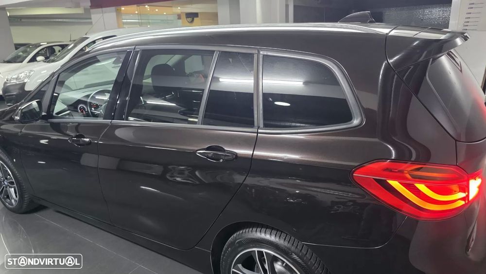 BMW 218 Gran Tourer i 7L Line Sport — fotografia 25