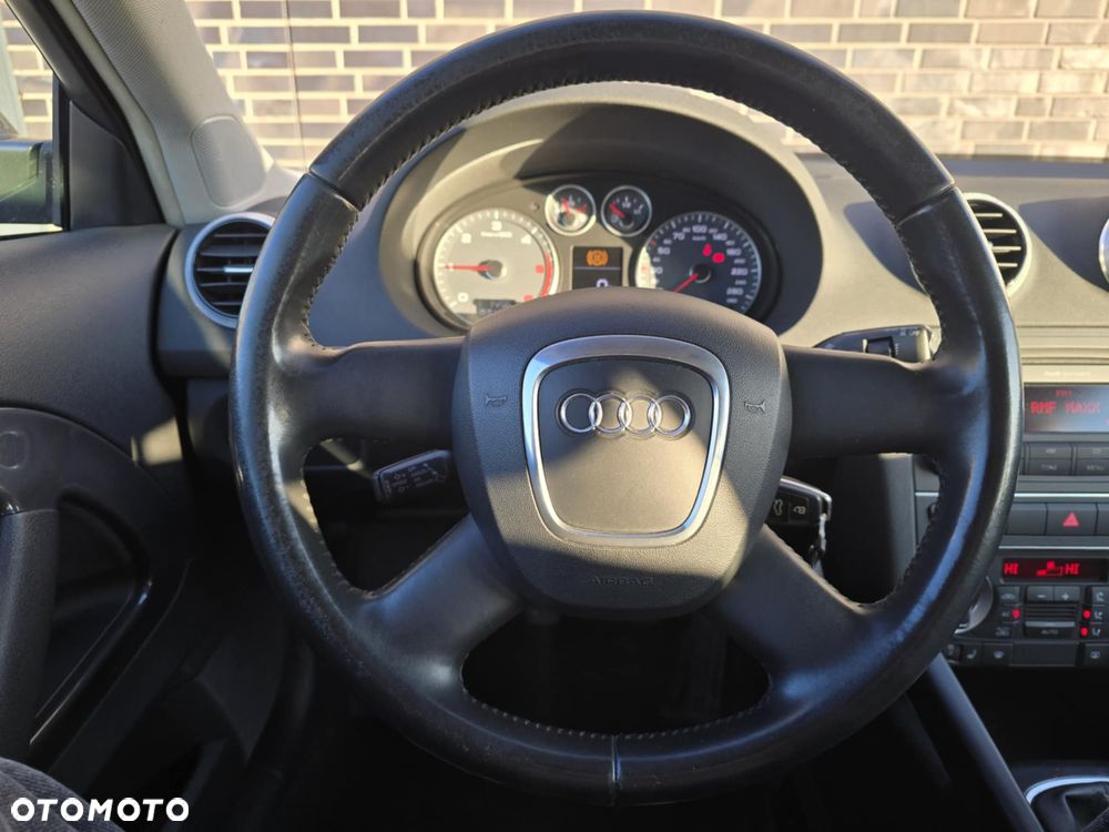 Audi A3 3-drzwiowe 2.0 TDI Quattro Ambiente - 28