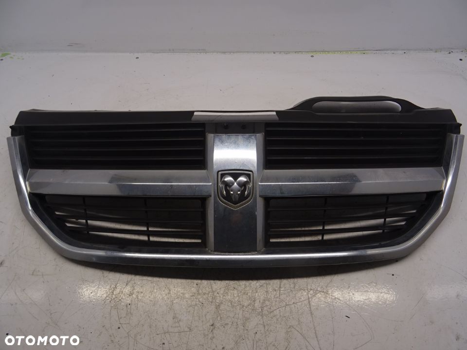 DODGE JOURNEY 07-10 GRILL ATRAPA - 1