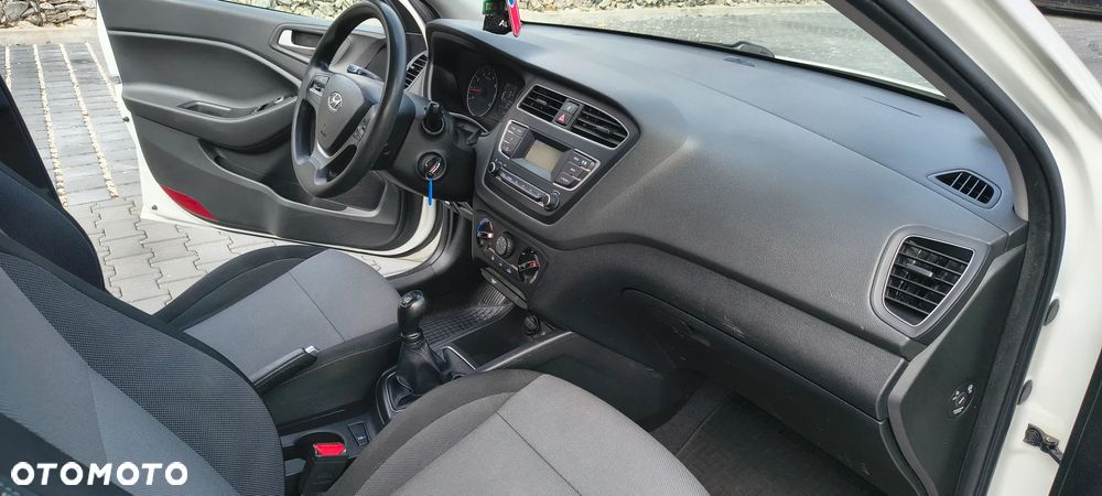 Hyundai i20 1.2 Classic Plus - 28