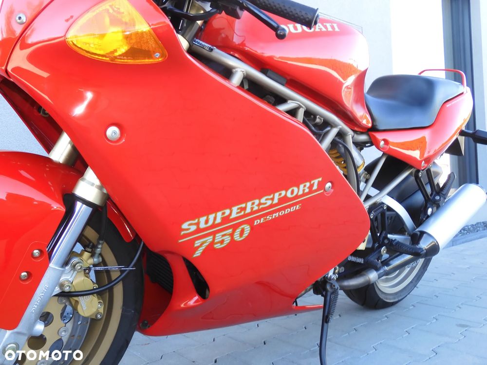 Ducati 750 - 26
