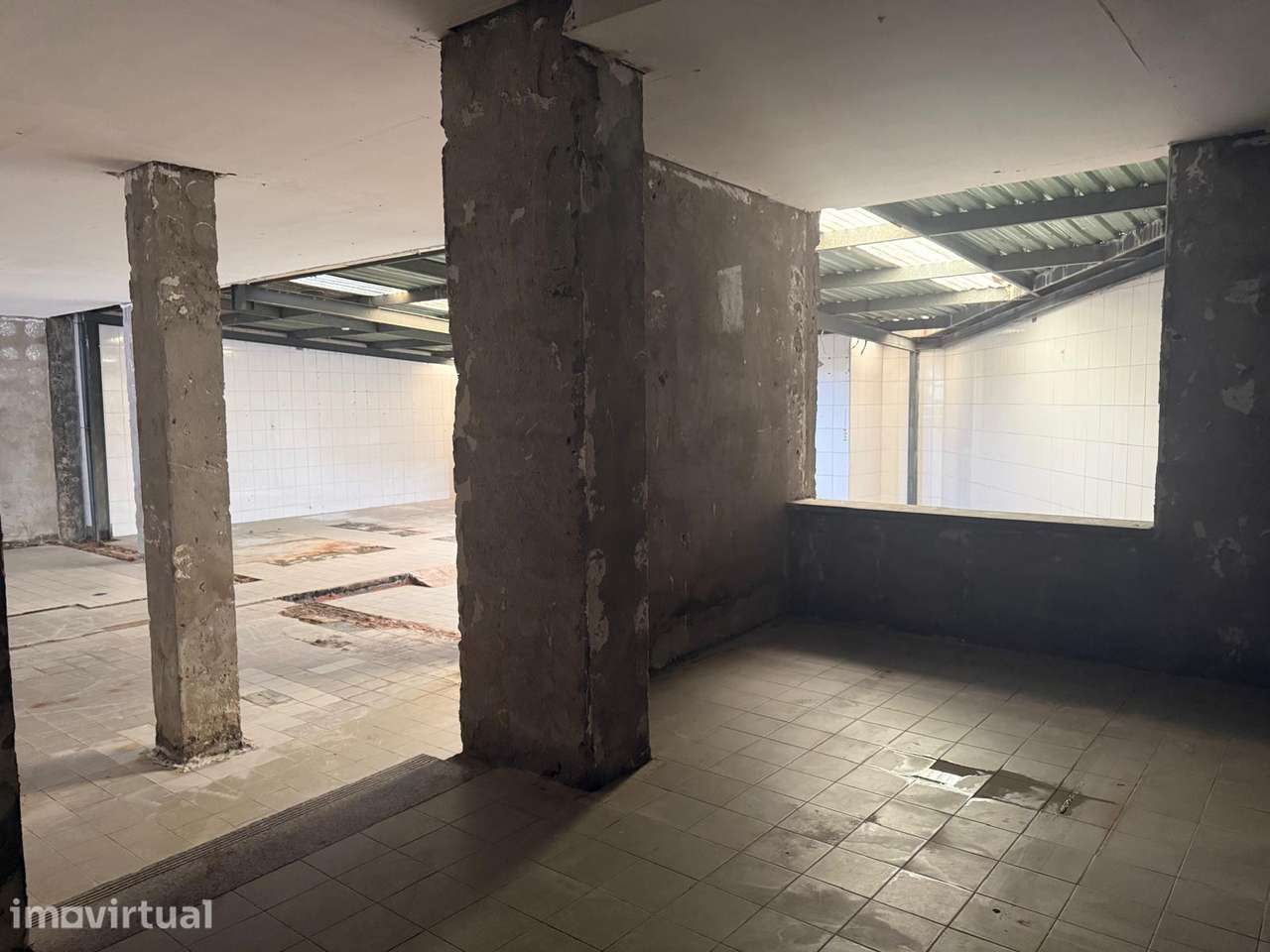Loja Comercial em Matosinhos Sul, com 254 m2 e Garagem Fechada - Grande imagem: 5/18