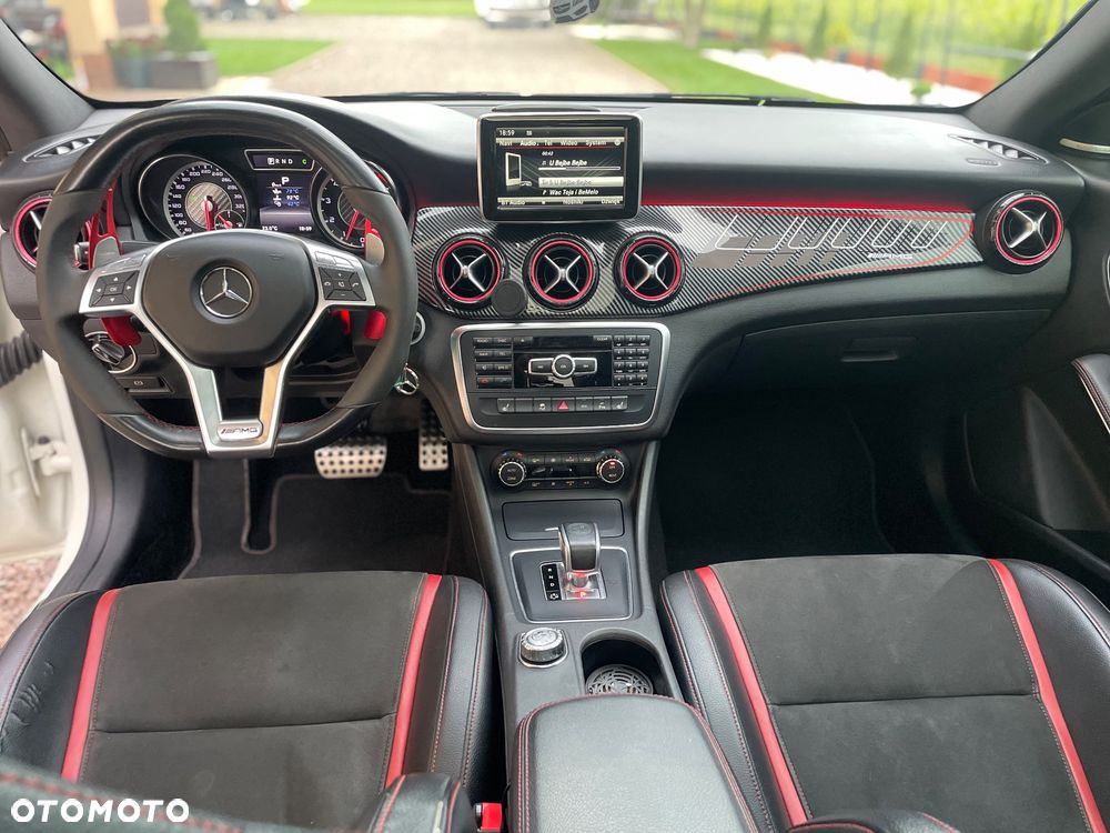 Mercedes-Benz CLA - 23