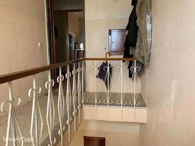 Andar de Moradia com garagem - Grande imagem: 4/11