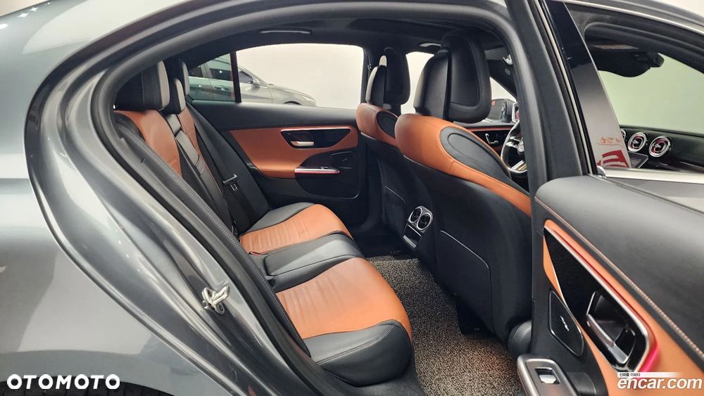Mercedes-Benz Klasa C 300 9G-TRONIC Edition AMG Line - 28