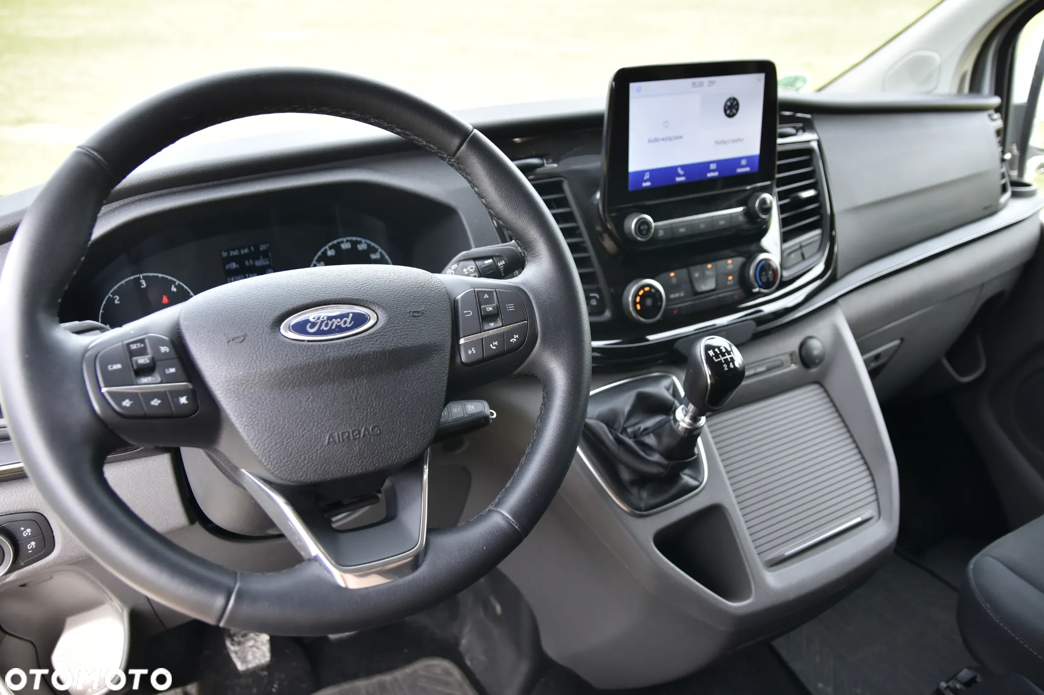 Ford Tourneo Custom - 7