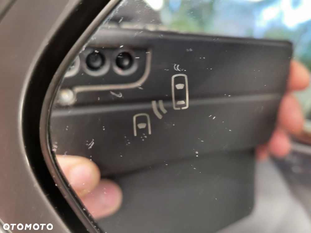 Toyota Mirai Advanced - 22
