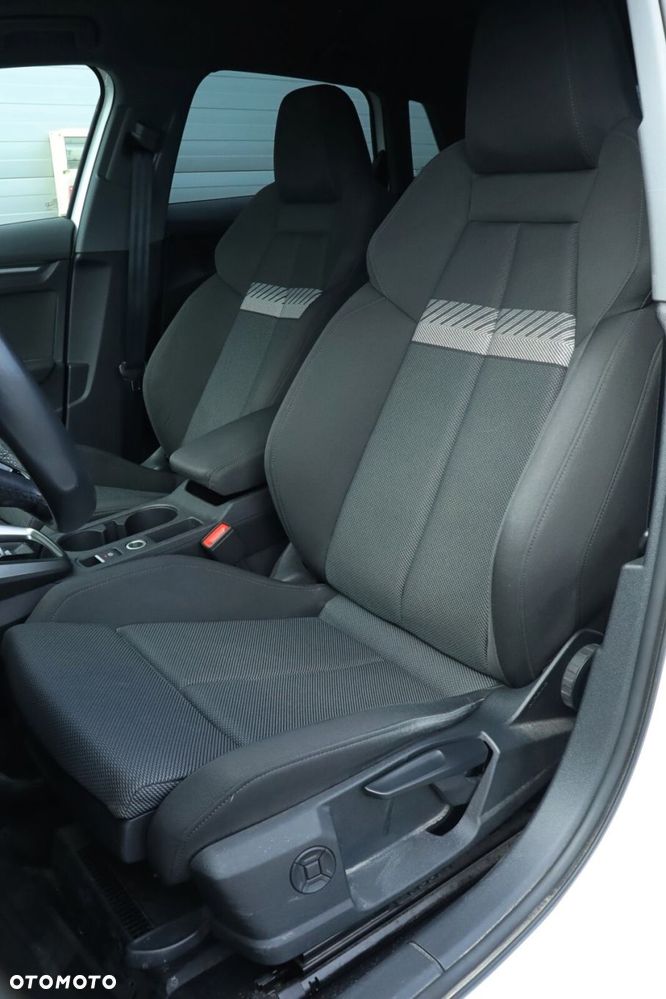 Audi A3 Sportback 35 TFSI S tronic - 10