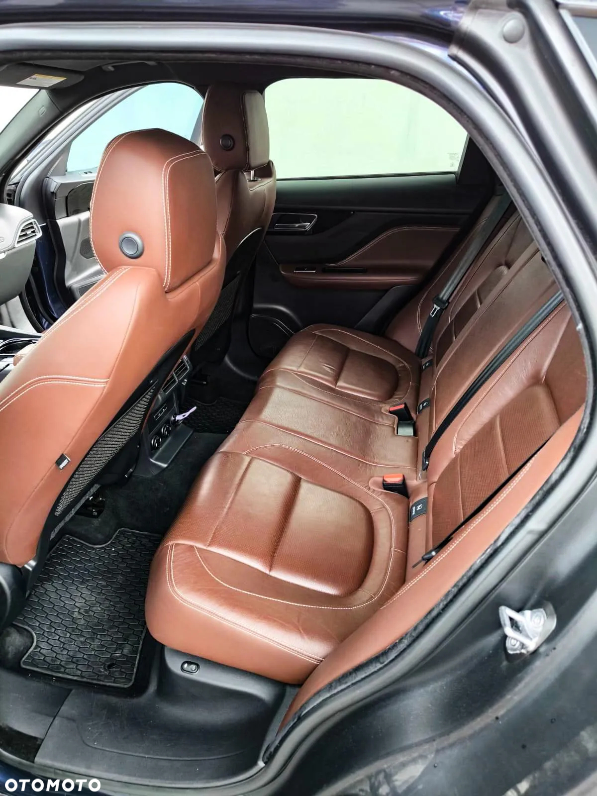 Jaguar F-Pace 3.0 V6 AWD S - 12