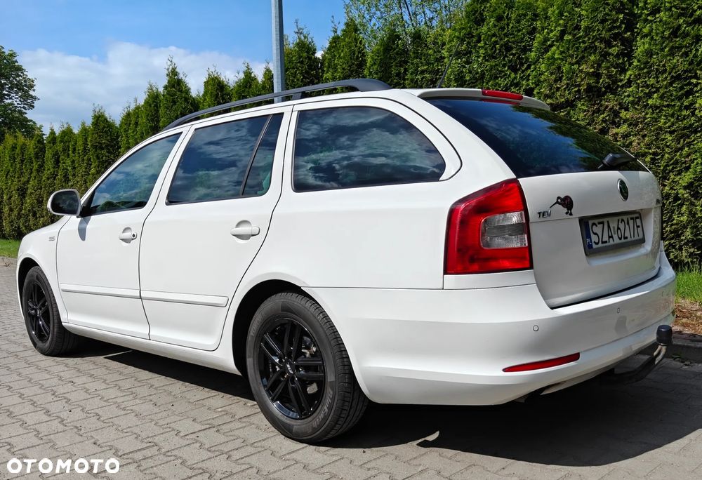 Skoda Octavia 1.6 TDI DPF FAMILY - 9